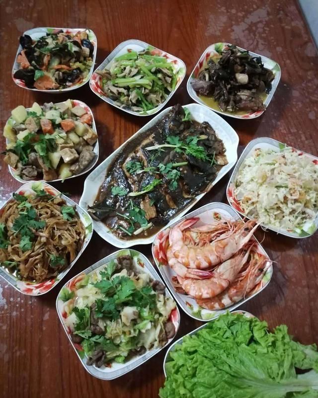 2018年夜饭，你更喜欢哪一家