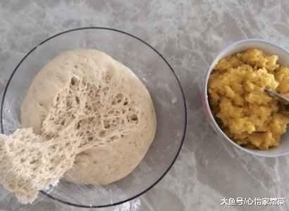 发面又出新招了, 不需要酵母粉和老面, 蒸出来的馒头蓬松还带微甜
