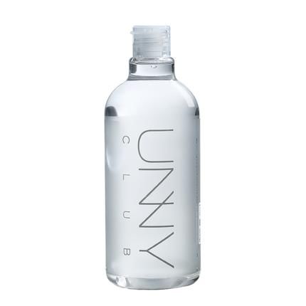 卸妆水卸妆过程