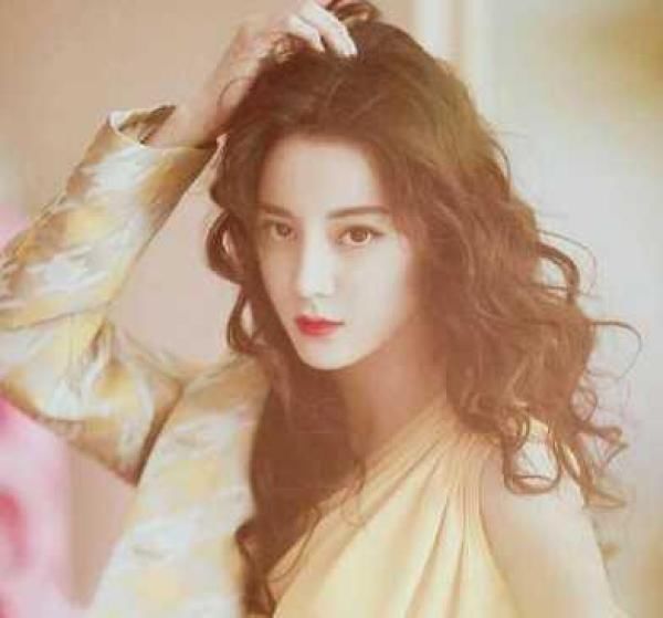 网曝黄渤退出《极限挑战》 被迪丽热巴替代