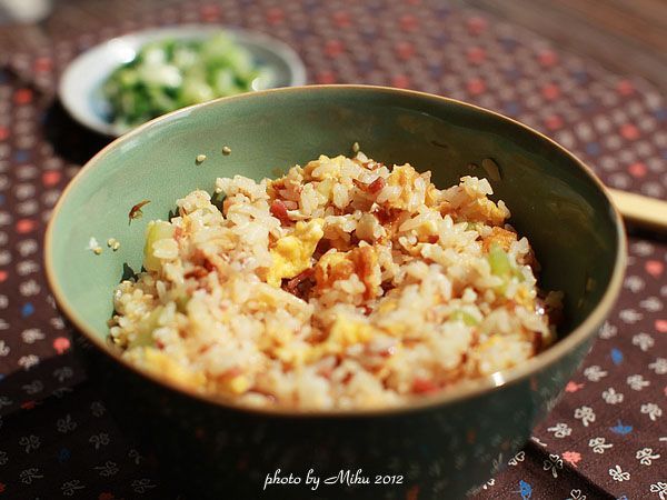 芝麻柴鱼西芹拌饭