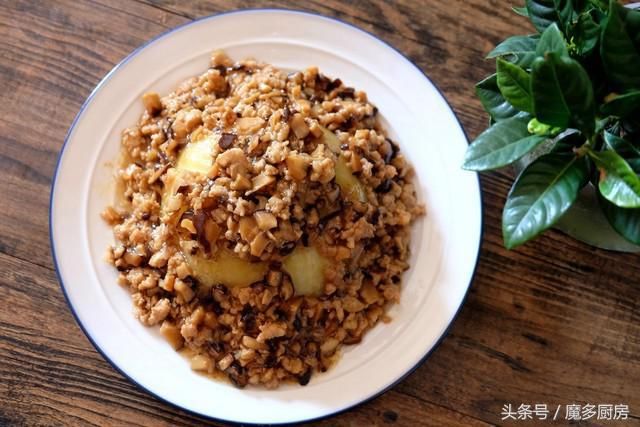 年夜饭菜单之香菇肉末土豆泥，制作简单营养好，大人孩子都爱吃！