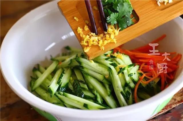 夏天和这道凉菜更配, 粉丝拌黄瓜, 试过都说好~