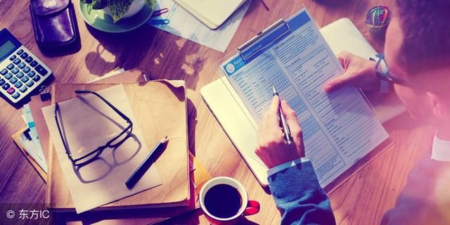 要贷款，自己去银行还是找贷款公司？