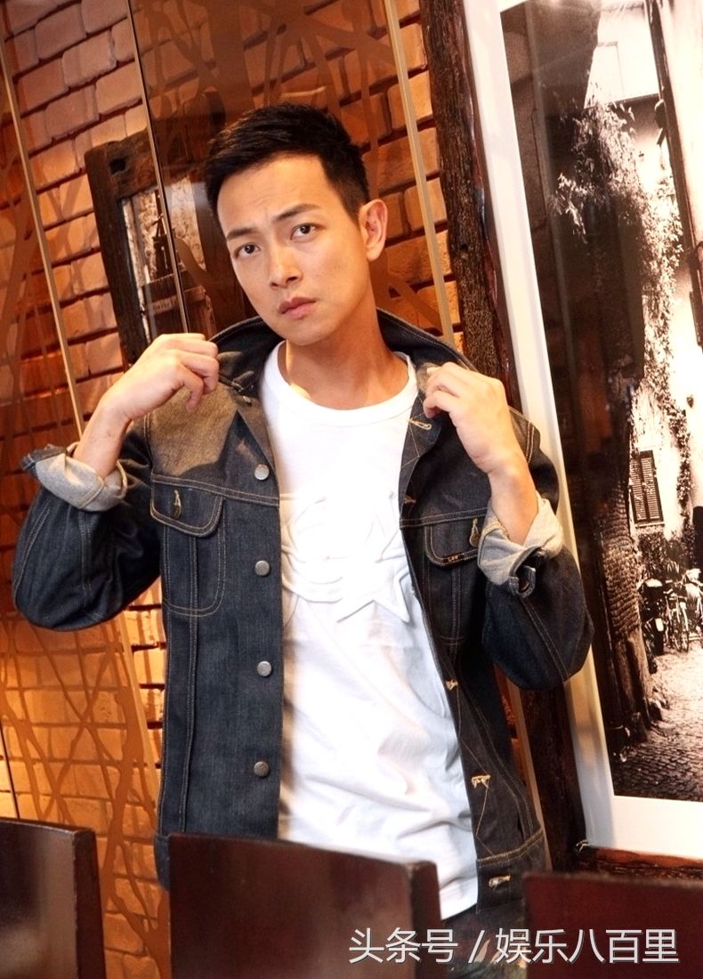 TVB靓仔梁烈唯接受专访，帅气Look充满活力，阳光有型!