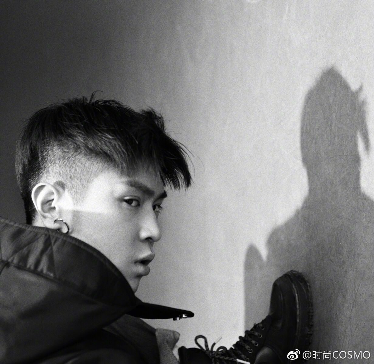 马伯骞黑白写真曝光,多变造型演绎个性大片