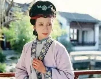 贾政夫妇引以为傲的儿子----贾珠