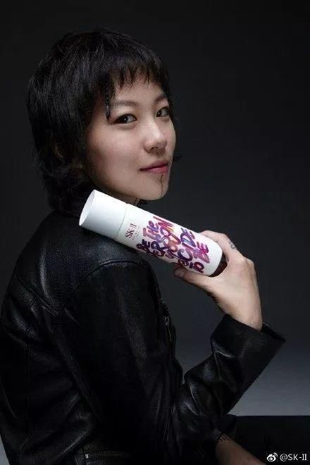窦靖童代言SK2惨遭群嘲堪比赵丽颖!倪妮终于