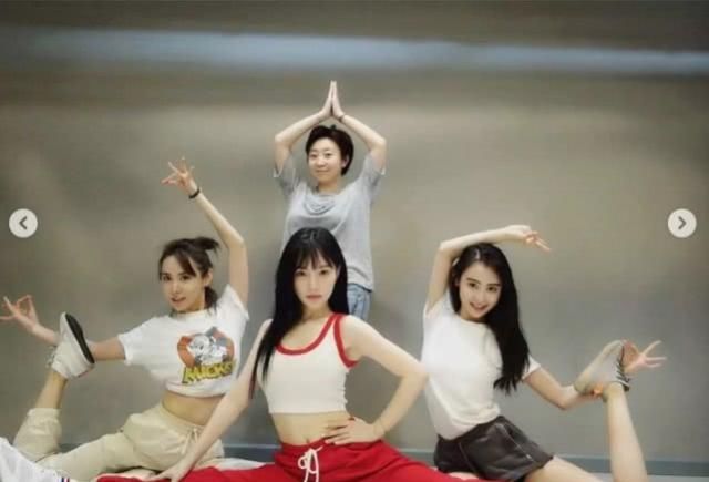 李小璐近照曝光大秀好身材,却被网友吐槽:撞脸鞠婧祎 老葡京在线娱乐平台