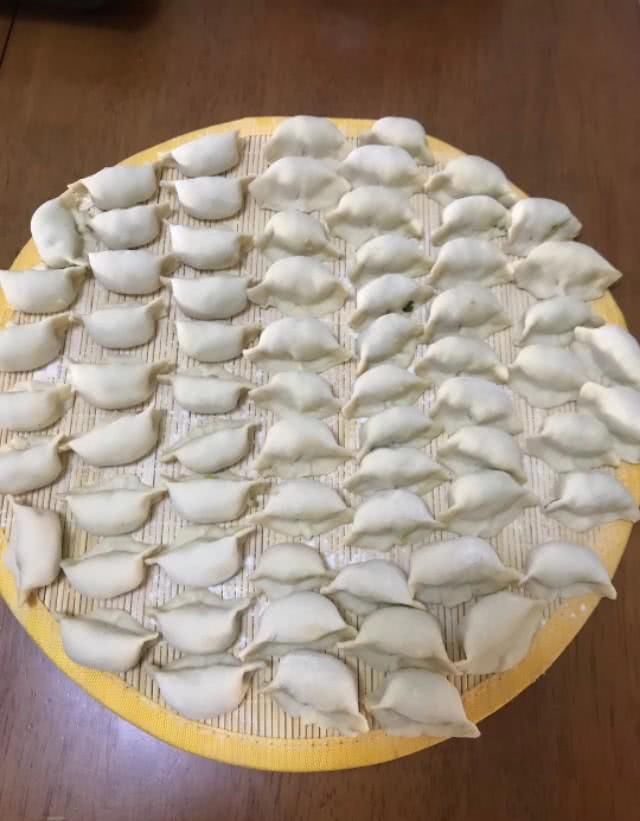 冬至晒饺子朋友圈