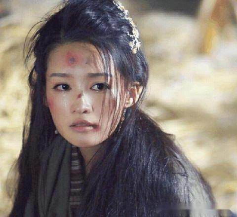 古装最让人心疼的受伤女星:赵丽颖无助,杨幂生