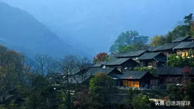 《怒晴湘西》爆火,中国湘西秘境,远比你想象的