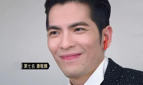 丁太升再批萨顶顶，这一次连周深也被批了，果真是毒舌乐评人