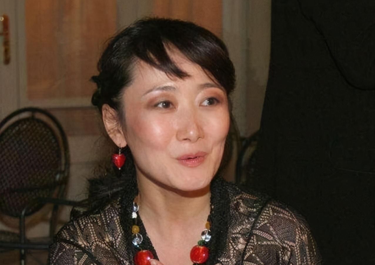 她为了不变老，20年不吃晚饭，拒绝生孩子，如今42岁却似62