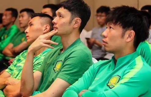 培训!中赫国安开展比赛规则宣讲 前中超金哨主