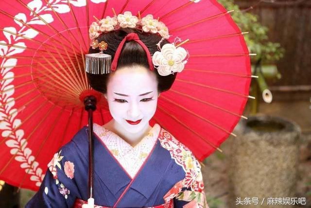 日本女人觉得“尴尬”的职业,却成了中国女游客最想体验的事情!