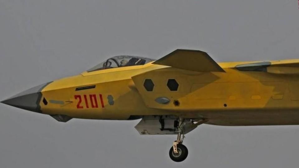 中航突破战机顶级座椅 歼20又用新型号 美军失