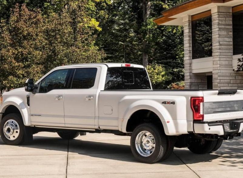 五一节高速免费时段已定,看过这2条规定后,车