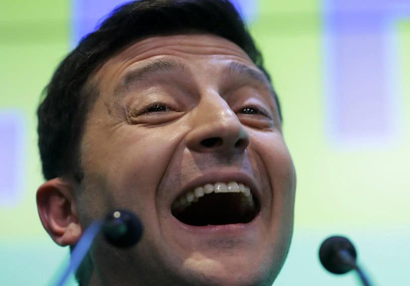 乌克兰新总统上任后,到底亲俄还是亲美?一个细