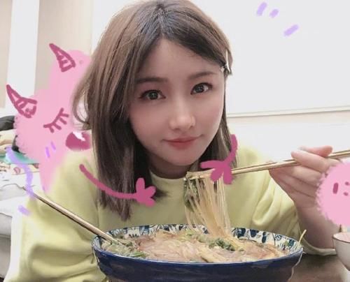 Miss大秀厨艺，粉丝却不相信她的厨艺？成品后网友流出口水