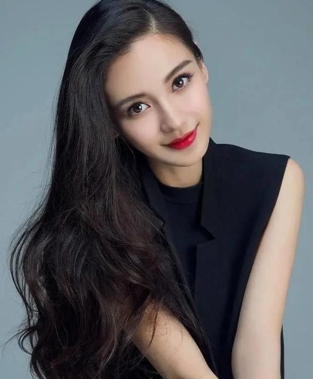 杨颖发文回应站位争议，一句话彰显高情商，反手为她点赞