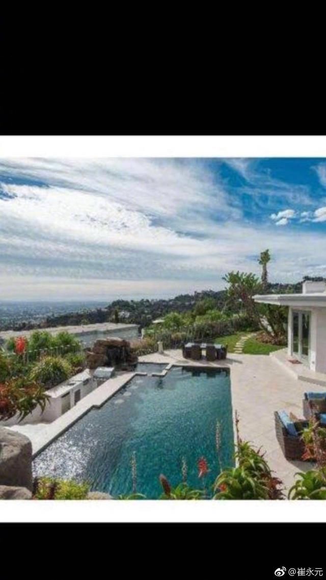 崔永元曝光冯小刚在美国洛杉矶的别墅,网友:真