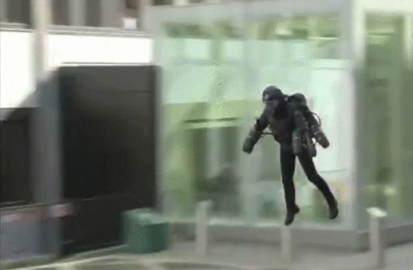 英国公司打造能飞的钢铁侠战衣,速度超过博尔