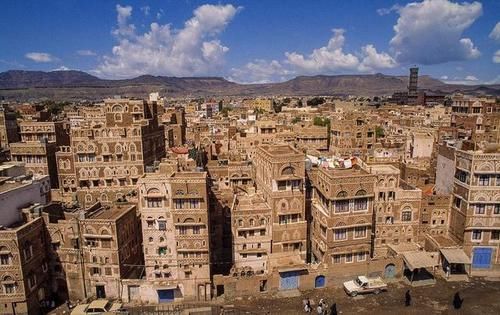 这个国家真奇葩,放着很多石油不开发,每天就