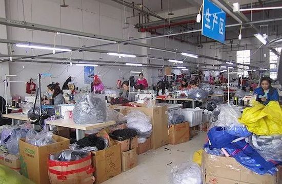 靠小镇农村一年赚10亿!中国情趣内衣情趣,承包v小镇的高雅大妈来源于图片