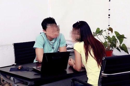 刚离婚前妻找我借15万，便消失无踪，三年后再见她，我说不出话