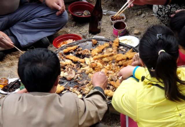 朝鲜百姓吃饭睡觉有这样的习惯，让外界感到好奇！