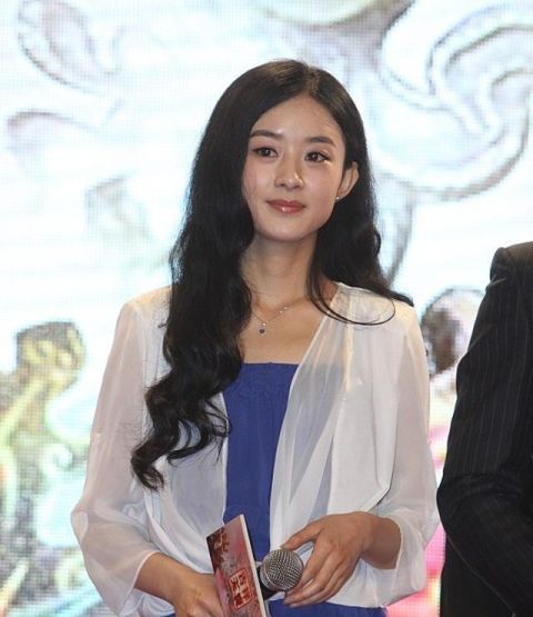 赵丽颖取关黄斌后人设遭质疑,曾经乌龙全曝光