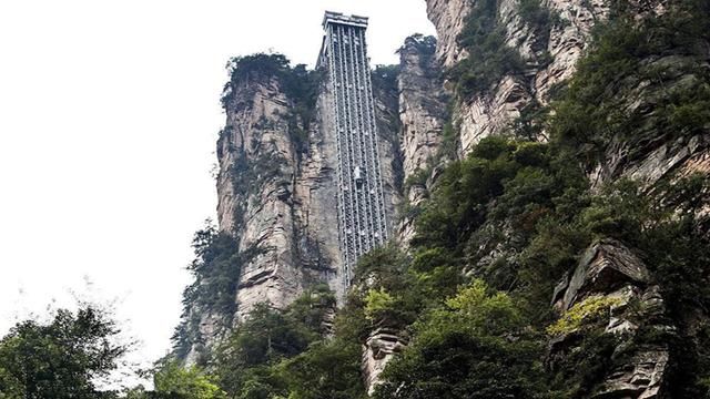世界上最高的电梯，高335米，66秒就可以登顶