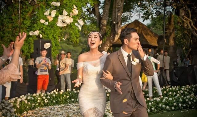她因酷爱拍戏差点失聪，结婚6年痛失2子，如今嫁男神老公被宠成宝
