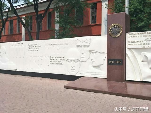 摩旅，骑行摩托车走了53天，人生第一次出国，这个国家离中国很近