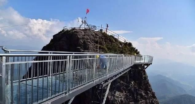 广东玻璃桥开放!比两个广州塔还高!不腿软算我