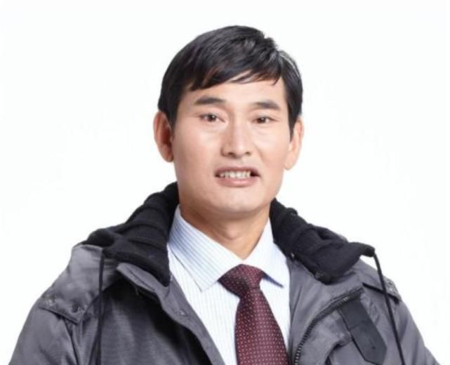 大衣哥朱之文儿子结婚，现场彩礼箱暴露出朱之文出手大方