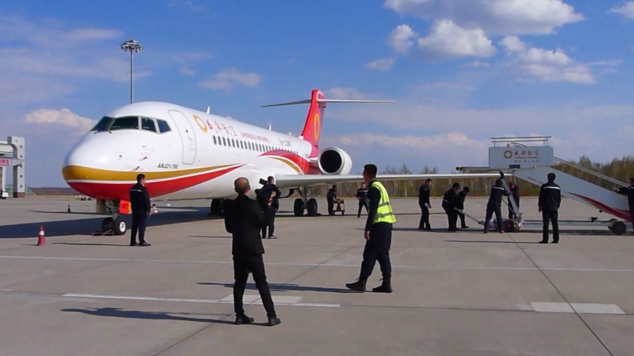 国产arj21飞机助力黑龙江航空 成都航空(哈尔滨—黑河