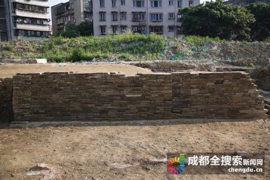 成都发现唐代城墙 筑城材料多为古墓中的墓砖插图(4)