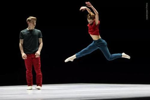 2018舞蹈双周29日丨《同一天空下》《糖黐豆