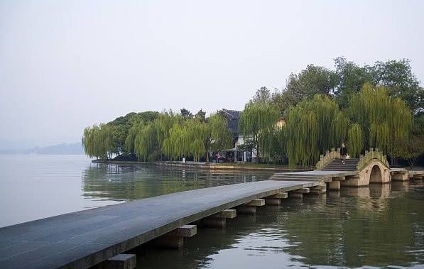 最明智的5A景区：自愿放弃3亿门票收入，却换回了10倍收益