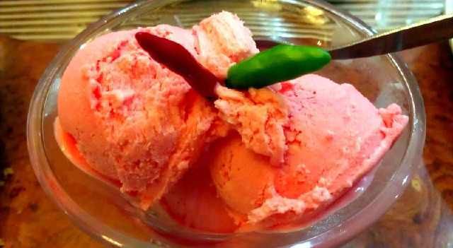 世界上最辣的冰激凌,品尝不仅需要勇气,还要签