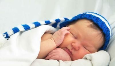 宝宝若想养美貌,规律作息睡眠很重要,长大后会越来越聪明! 九州官方娱乐平台