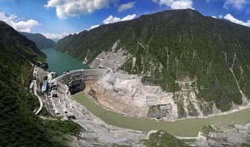 中国将建一个超级水电站,装机容量是三峡的2倍