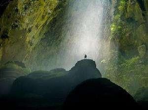 看到了这个洞 你才会真正领略大自然的鬼斧神工