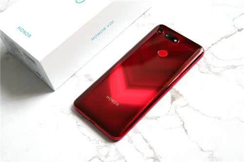 荣耀V20全面评测:以科技+时尚定义2019年旗舰