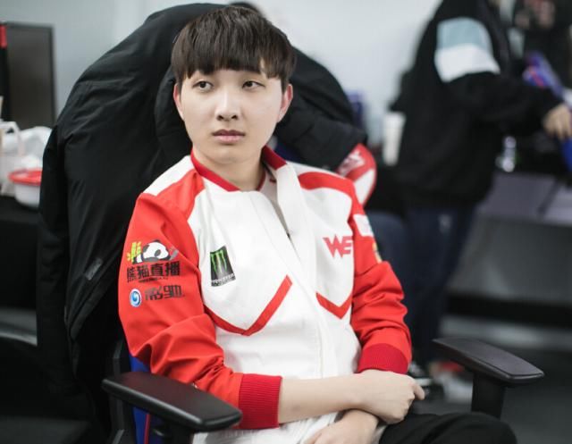 LOL:兮夜卡萨丁五杀加冕LPL第一中单！网友:和Faker、UZI一个水平