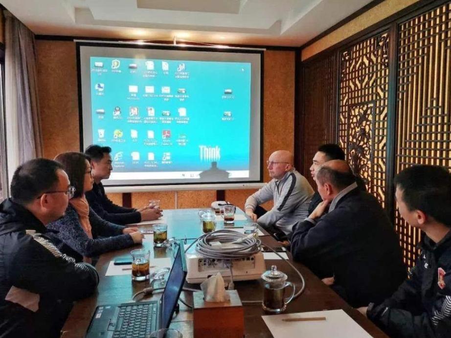 中国足协新任技术总监克里斯 范普维尔德一行