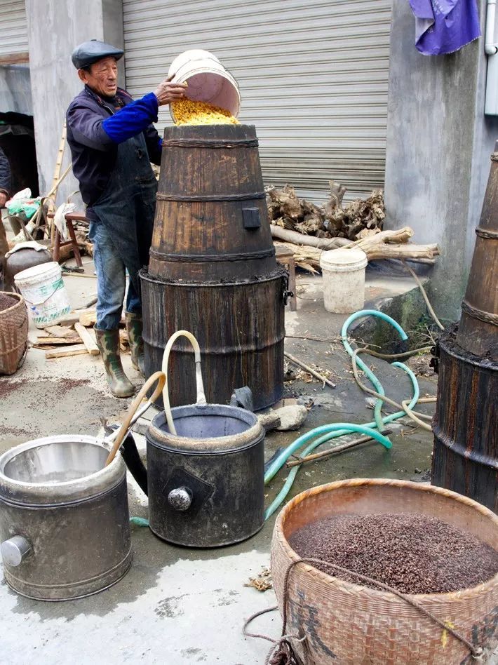 腊酒、麻糍、冻米糖、豆腐、油芰......在桐庐“食光”中闻到年味