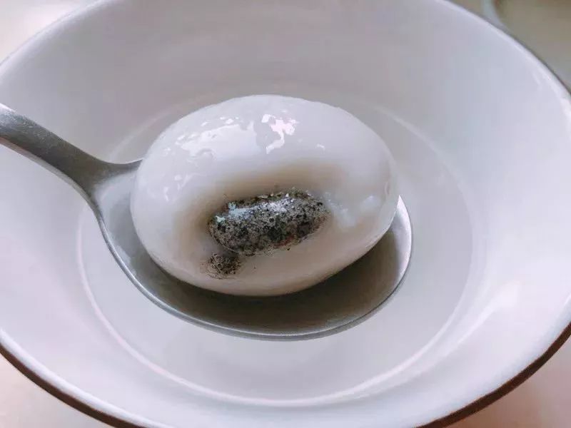还争甜咸？我们狂吃十几包汤圆，榴莲抹茶玫瑰花……